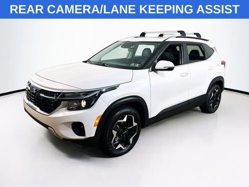 Used 2024 Kia Seltos EX image 3