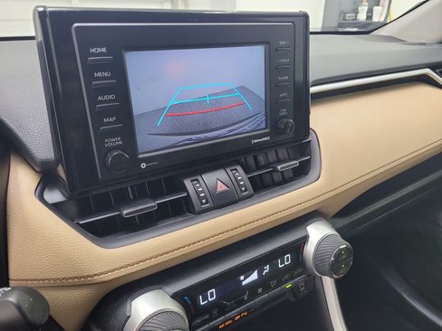 Certified 2022 Toyota RAV4 XLE Premium FWD image 28