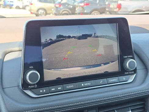 Used 2023 Nissan Rogue SV AWD/4WD image 14