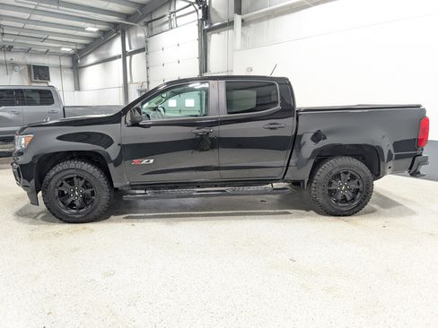 Used 2021 Chevrolet Colorado Z71 w/ Z71 Midnight Edition image 6