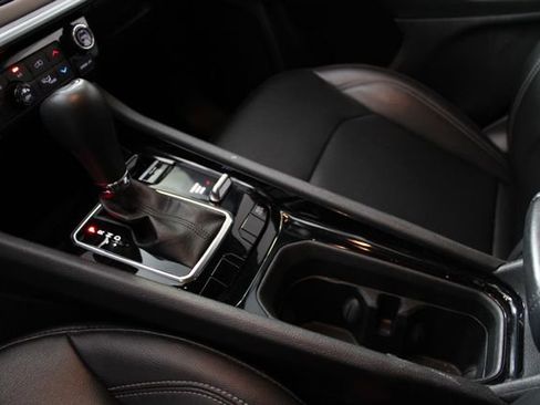 Used 2025 Jeep Compass Limited image 15