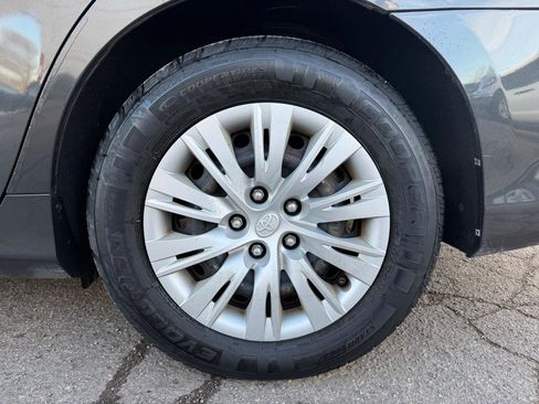 Used 2012 Toyota Camry LE image 16