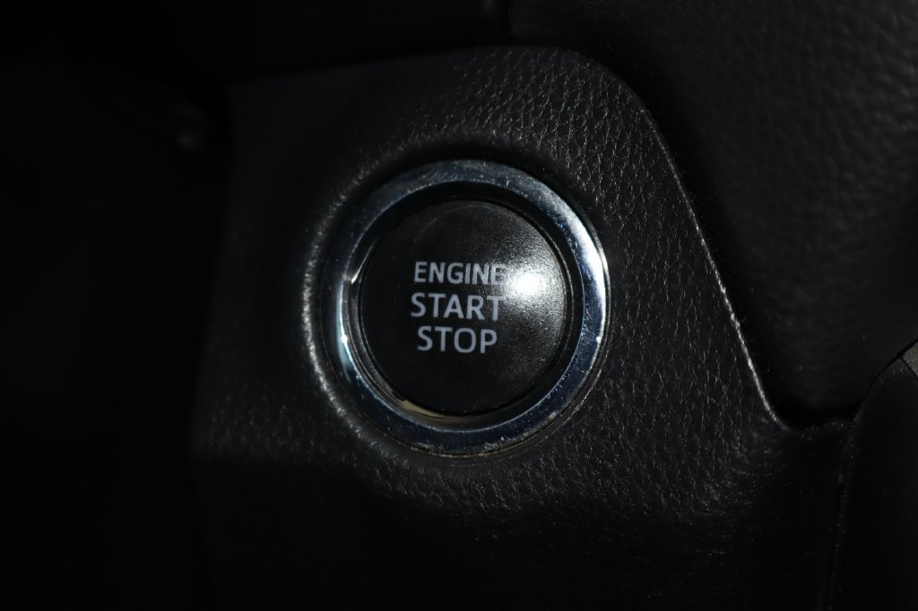 Used 2020 Toyota RAV4 XLE FWD image 22