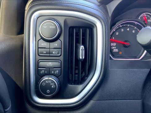 Used 2020 Chevrolet Silverado 1500 LT image 33