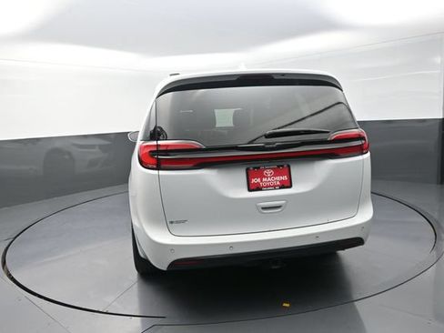 Used 2022 Chrysler Pacifica Limited w/ S Appearance Package AWD/4WD image 55
