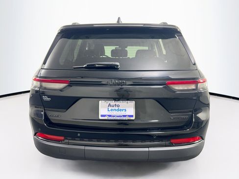 Used 2023 Jeep Grand Cherokee Limited w/ Black Appearance Package AWD/4WD image 6