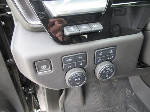 Certified 2022 Chevrolet Silverado 1500 High Country w/ High Country Premium Package image 10