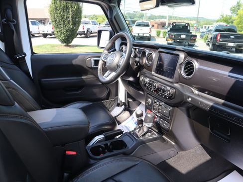 Used 2022 Jeep Wrangler Unlimited Rubicon w/ Dual Door Group (Lowers Only) AWD/4WD image 29