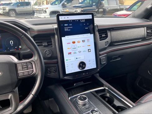 Used 2023 Ford Expedition Limited image 7