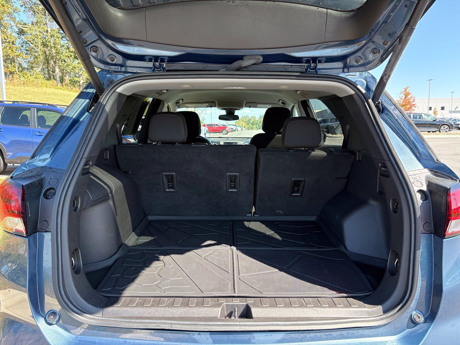 Used 2024 Chevrolet Equinox LT FWD image 12