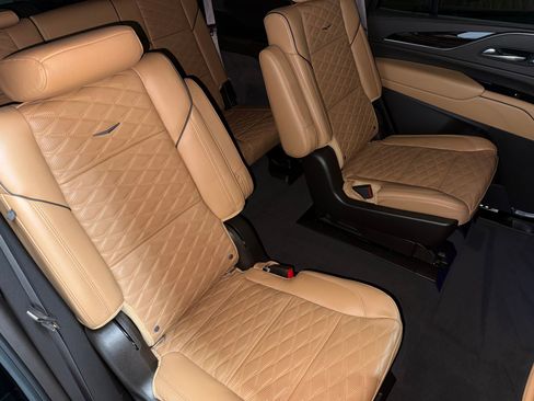 Certified 2022 Cadillac Escalade Premium Luxury w/ Performance Package image 49