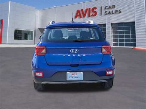 Used 2023 Hyundai Venue SEL image 7