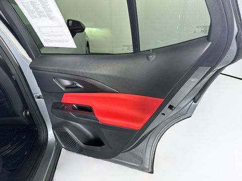Used 2025 Chevrolet Equinox EV RS FWD image 30