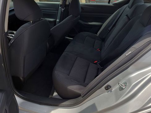 Certified 2025 Nissan Altima 2.5 SV FWD image 8
