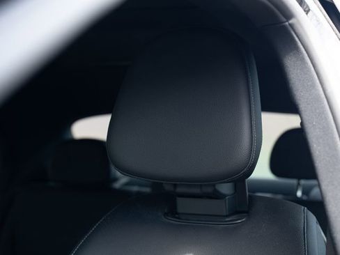 Used 2023 Mercedes-Benz C 300 4MATIC Sedan image 19