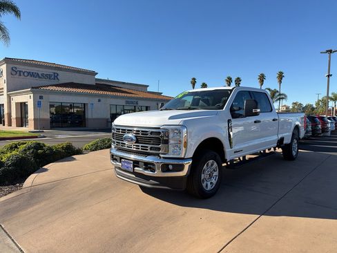 Used 2024 Ford F250 XLT image 1