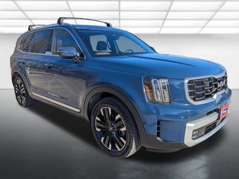 Used 2024 Kia Telluride SX Prestige w/ Towing Package image 1