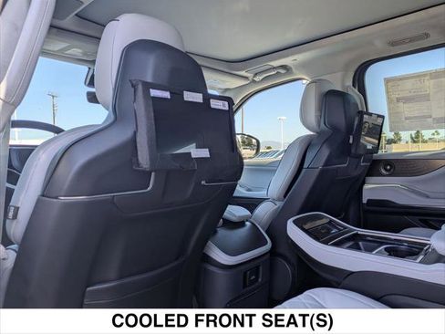 New 2026 Lincoln Navigator L Black Label AWD/4WD image 12
