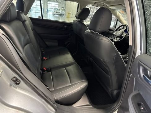 Used 2016 Subaru Outback 2.5i Limited AWD/4WD image 14