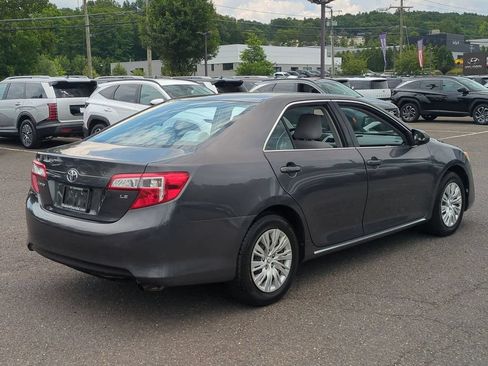 Used 2012 Toyota Camry LE FWD image 3