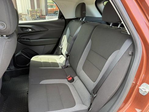 Used 2021 Chevrolet TrailBlazer LS FWD image 23