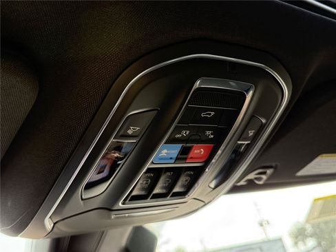 New 2025 Jeep Wagoneer L Series II AWD/4WD image 26