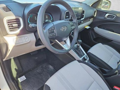 New 2026 Hyundai Venue SEL FWD image 16