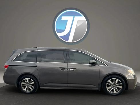 Used 2015 Honda Odyssey Touring Elite image 4