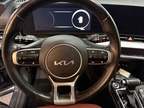 Used 2023 Kia Sportage SX image 24