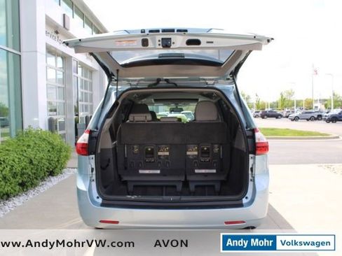Used 2015 Toyota Sienna XLE FWD image 8