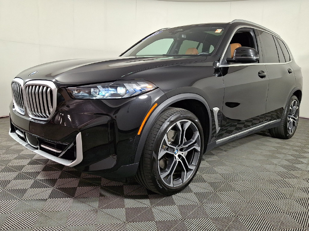 Certified 2024 BMW X5 xDrive40i w/ Premium Package AWD/4WD image 6