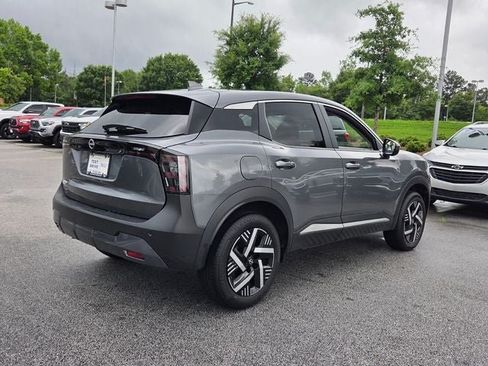 Used 2025 Nissan Kicks SV FWD image 6