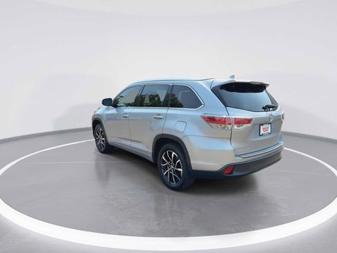 Used 2014 Toyota Highlander Limited FWD image 6