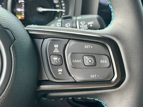 Used 2024 Jeep Wrangler Unlimited Rubicon 4xe AWD/4WD image 23