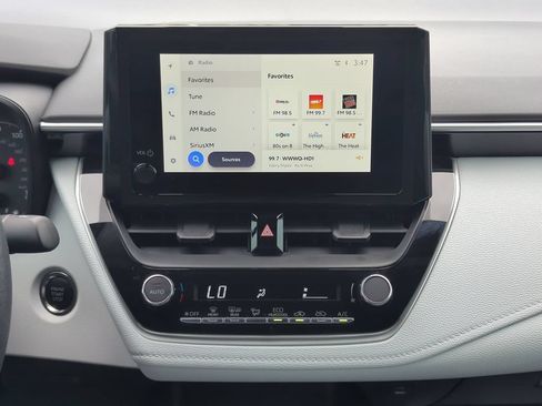 Used 2025 Toyota Corolla SE FWD image 16