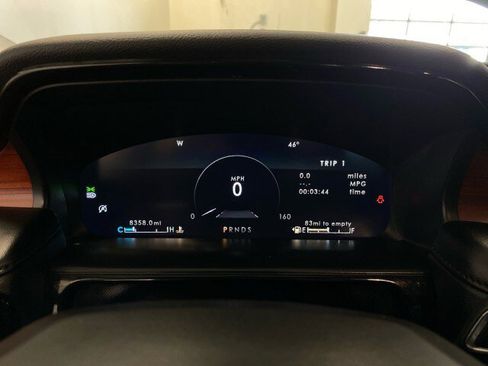 Used 2022 Lincoln Nautilus Reserve image 21