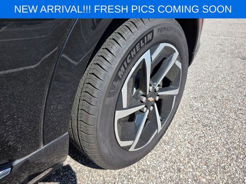 Used 2025 Chevrolet Equinox EV LT w/ Convenience Package FWD image 8