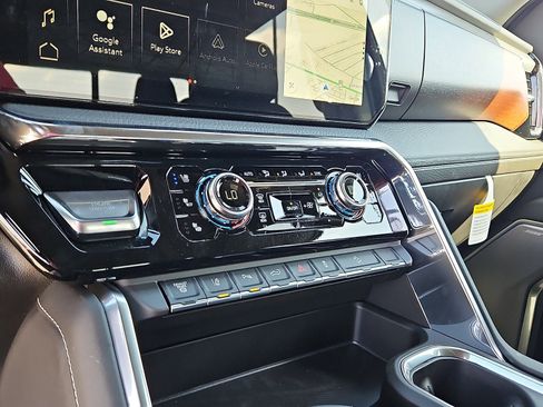 New 2026 GMC Sierra 3500 Denali w/ Denali Reserve Package image 19