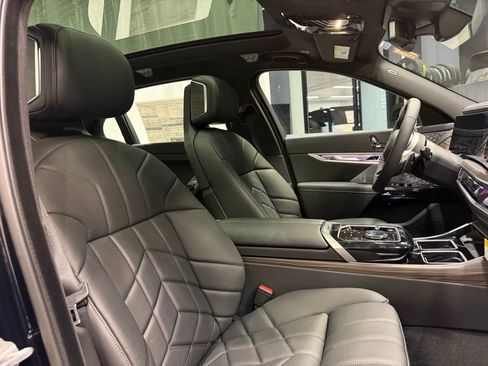 New 2026 BMW 760i xDrive w/ Executive Package AWD/4WD image 24