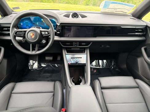 New 2026 Porsche Macan 4 Electric AWD/4WD image 16