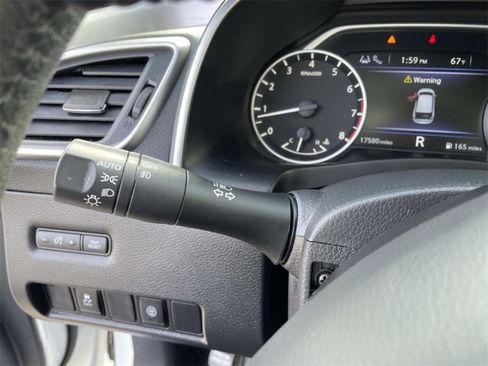 Used 2024 Nissan Murano SV image 32