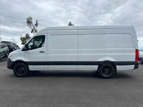 New 2025 Mercedes-Benz Sprinter 2500 image 6