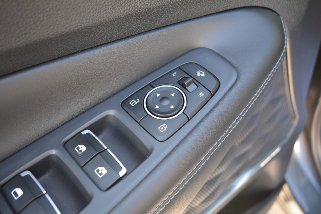 Used 2023 Hyundai Santa Fe Limited AWD/4WD image 9