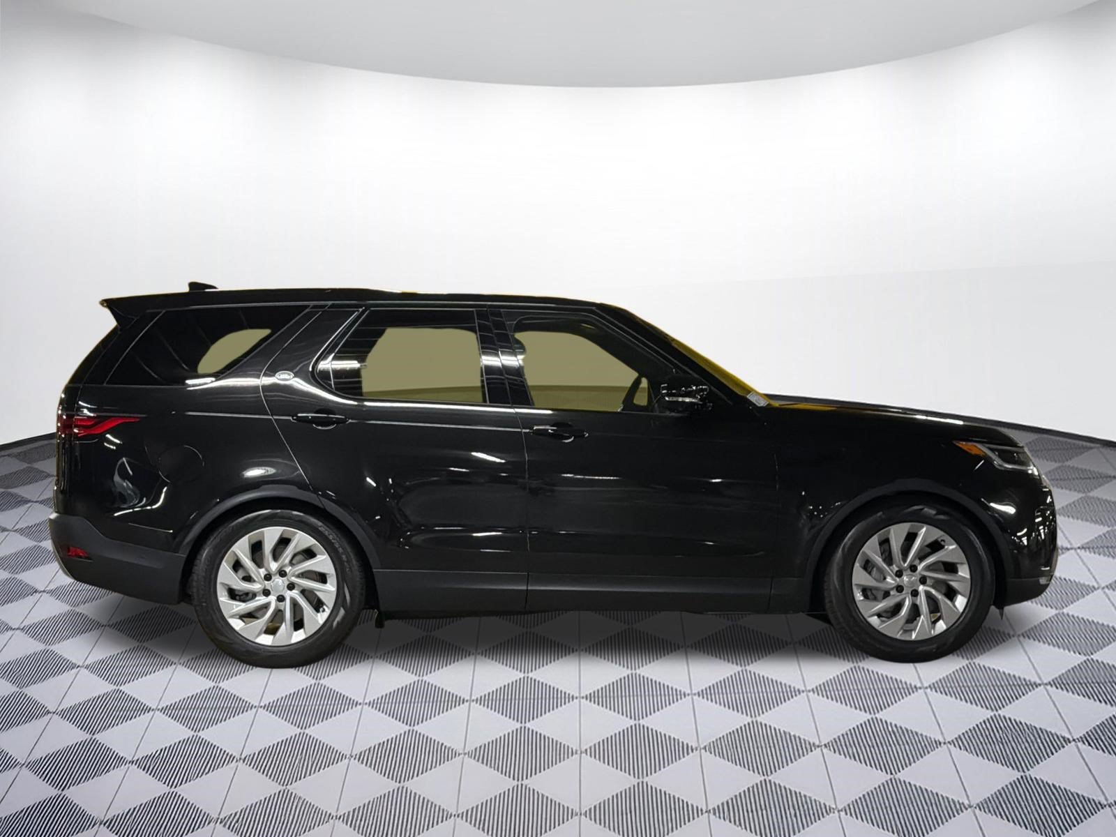 New 2026 Land Rover Discovery S AWD/4WD image 8