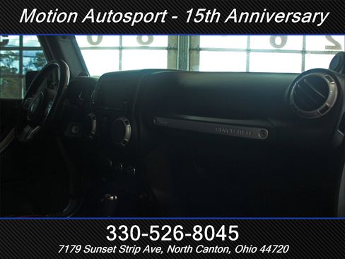 Used 2014 Jeep Wrangler Unlimited Rubicon image 36