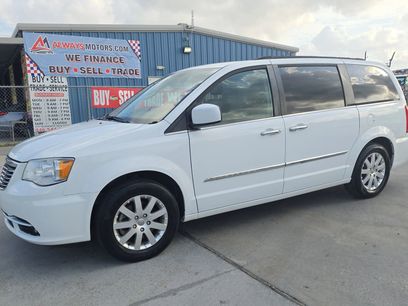 Used 2016 Chrysler Town & Country Touring w/ Driver Convenience Group