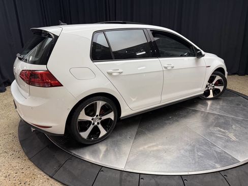 Used 2016 Volkswagen GTI SE w/ Driver Assistance Package image 8