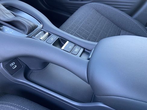 New 2026 Honda HR-V LX image 37