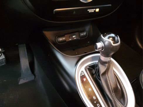 Used 2017 Kia Soul + image 17