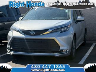 Used 2024 Toyota Sienna XLE video 1
